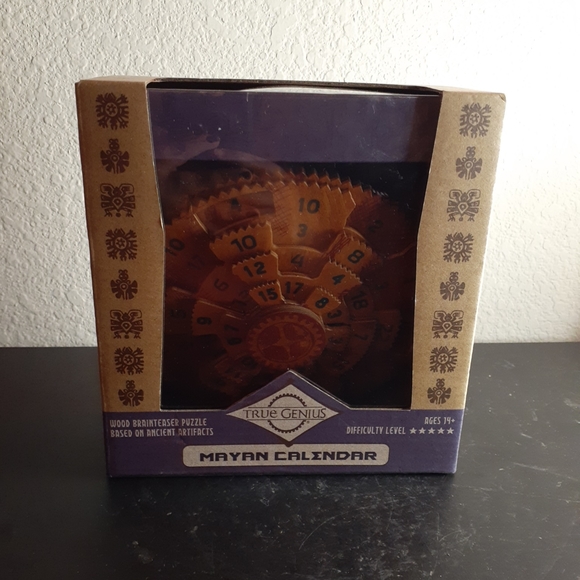 GORGEOUS NEW IN BOX 6" Wooden Mayan Calender. - Picture 2 of 5